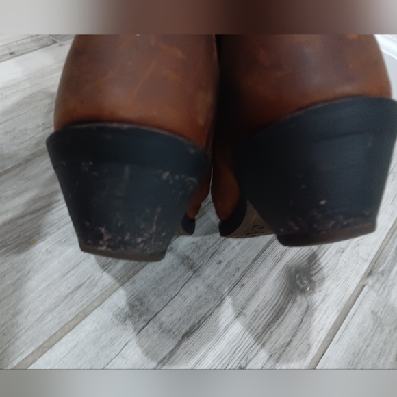 Cowgirl Boots - Picture 6 of 8